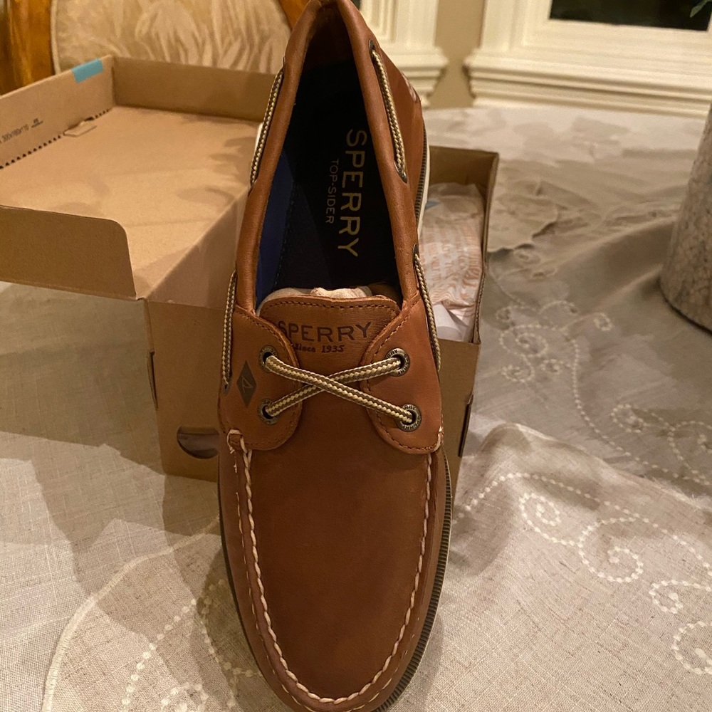 Sperry leather loafers size 8.5